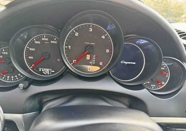 Porsche Cayenne cena 109000 przebieg: 380000, rok produkcji 2016 z Rogoźno małe 79